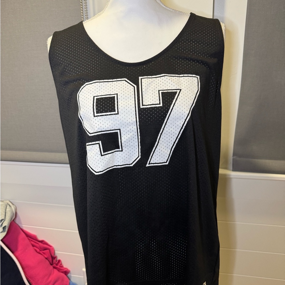 Aritzia Black and White Jersey Top